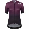 Assos Women's DYORA RS Jersey S9 TARGA -Cykelsko Butik Assos Women s DYORA RS Jersey S9 TARGA Jerseys Rampant Ruby SS23 12 20 352 4O M 2