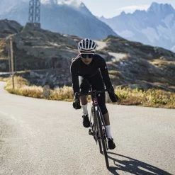 Assos Women's UMA GT Spring Fall LS Jersey -Cykelsko Butik Assos Women s UMA GT Spring Fall LS Jersey Jerseys Black Series AW20 12 24 298 18 L