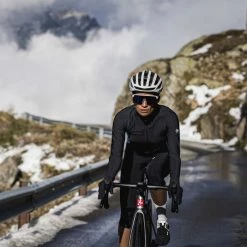 Assos Women's UMA GT Spring Fall LS Jersey -Cykelsko Butik Assos Women s UMA GT Spring Fall LS Jersey Jerseys Black Series AW20 12 24 298 18 L 4