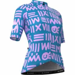 Black Sheep Cycling MR22 Women's Essentials TEAM SS Jersey 12 Black Sheep Cycling MR22 Women's Essentials TEAM SS Jersey -Cykelsko Butik Black Sheep Cycling MR22 Women s Essentials TEAM SS Jersey Jerseys Blue AW22 BS212224 2 BLU XS 1