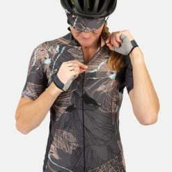 Endura Women's Outdoor Trail Cycling Jersey -Cykelsko Butik Endura Women s Outdoor Trail Cycling Jersey Jerseys NeonPeach SS22 E6212NP 2 2