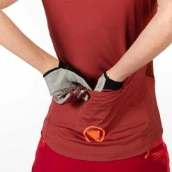 Endura Women's SingleTrack Short Sleeve Cycling Jersey -Cykelsko Butik Endura Women s SingleTrack Short Sleeve Cycling Jersey Jerseys Cocoa SS21 E6169CC 2 2