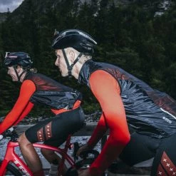 GOREWEAR Ambient Vest -Cykelsko Butik GOREWEAR Ambient Vest Gilets Black SS23 100731 9900 S 3