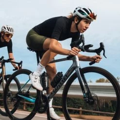 GOREWEAR Women's Distance Jersey -Cykelsko Butik GOREWEAR Women s Distance Jersey Jerseys Black SS23 100950 9900 34 0