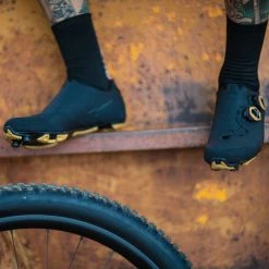 Northwave Extreme XCM 3 MTB Shoes -Cykelsko Butik Northwave Extreme XCM 3 MTB Shoes Cycling Shoes Black Honey 2022 NWS80222011 18 40 1