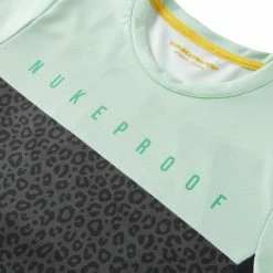 Nukeproof Blackline Womens Short Sleeve Jersey 13 Nukeproof Blackline Womens Short Sleeve Jersey -Cykelsko Butik Nukeproof Blackline Womens Short Sleeve Jersey Jerseys Blue Glass SS23 NPA0090BLUE GLASSXS 3